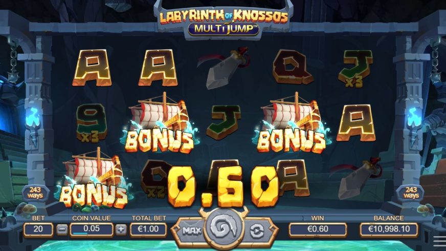 Labyrinth of Knossos Multijump slot screen 3