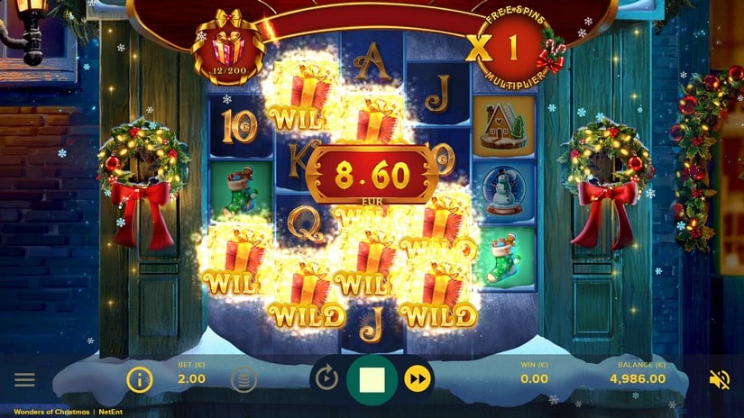 Wonders of Christmas slot screen 2