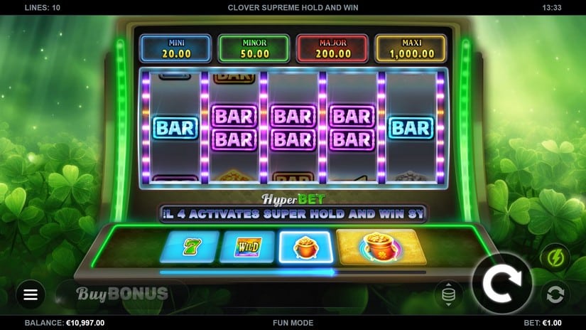 Clover Supreme Hold and Win slot screen 2