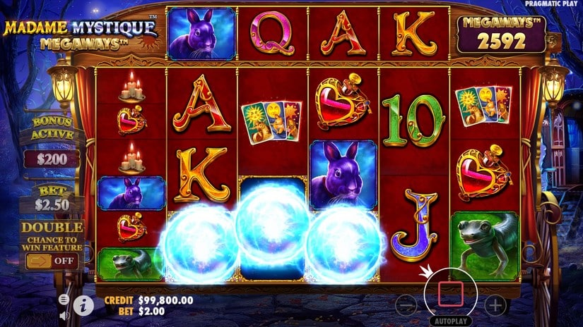 Madame Mystique Megaways slot screen 2