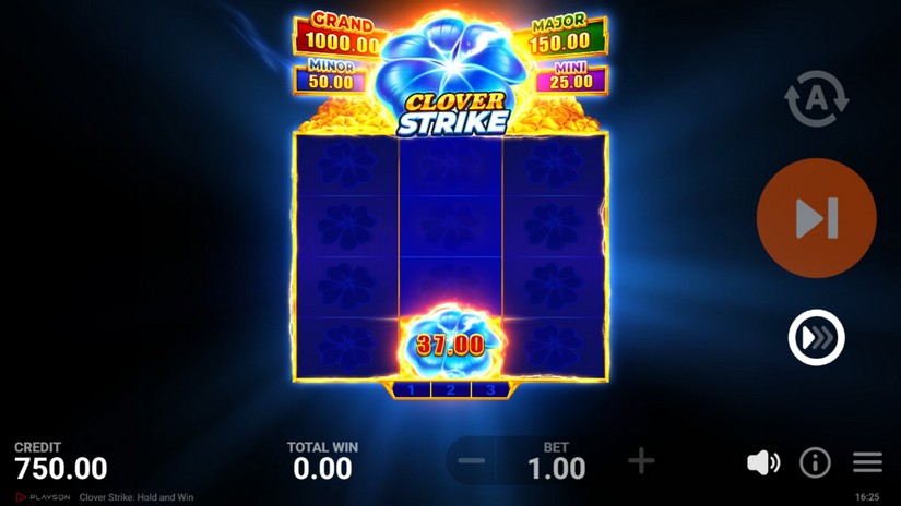 Clover Strike: Hold and Win slot screen 4