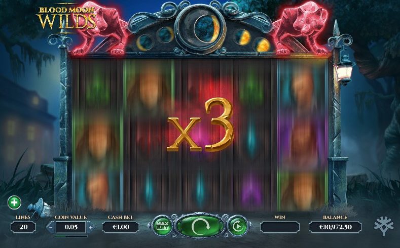 Blood Moon Wilds slot screen 2