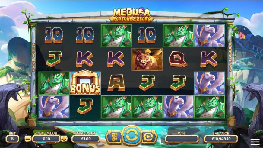Medusa – Fortune and Glory slot screen 1