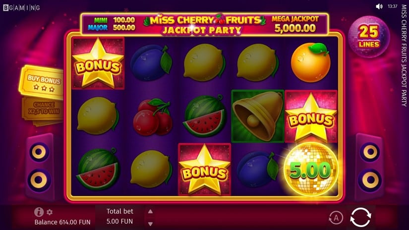 Miss Cherry Fruits Jackpot Party slot screen 4