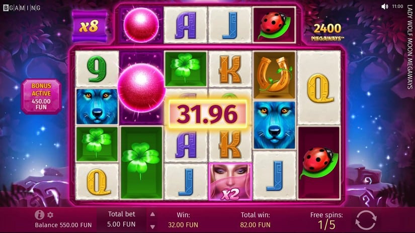 Lady Wolf Moon Megaways slot screen 5