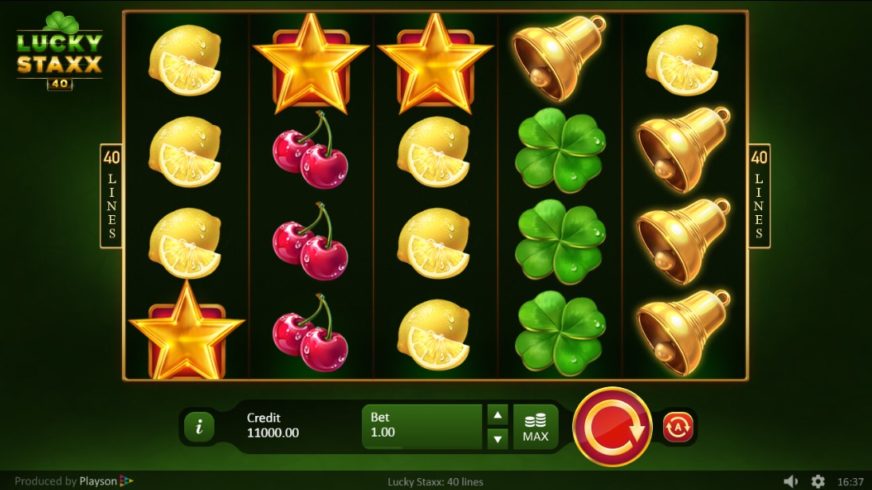 Lucky Staxx 40 lines slot screen 1