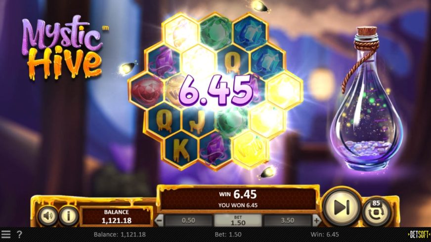 Mystic Hive slot screen 4