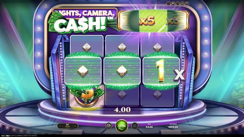 Lights, Camera, Cash! slot screen 5