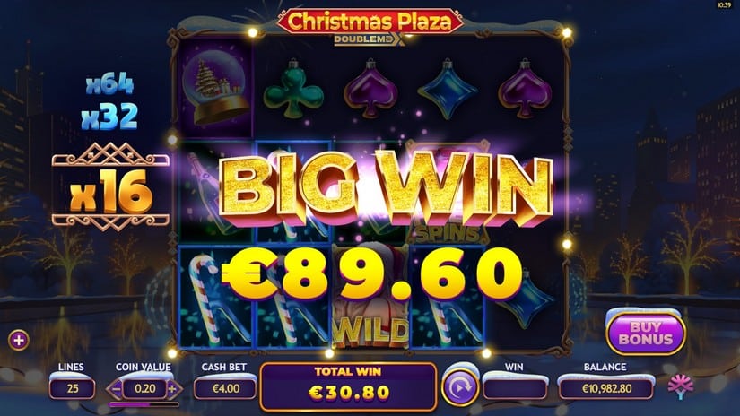 Christmas Plaza DoubleMax slot screen 3