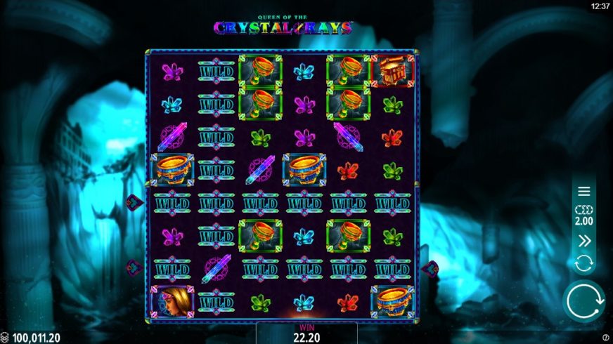 Queen of the Crystal Rays slot screen 3