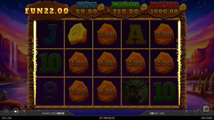 Wolf Strike slot screen 3