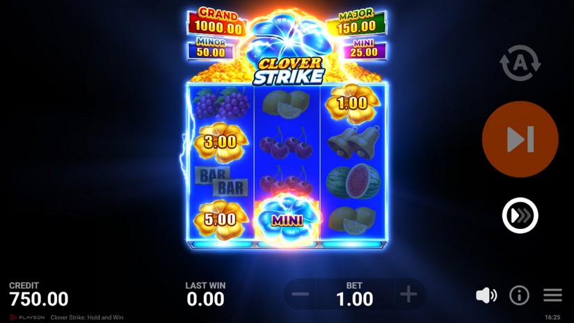 Clover Strike: Hold and Win slot screen 2