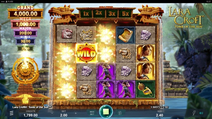 Lara Croft Tomb of the Sun slot screen 2