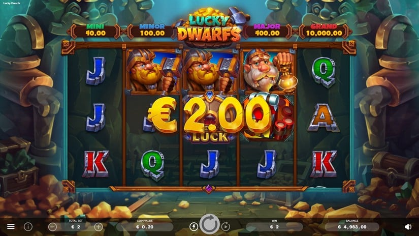 Lucky Dwarfs slot screen 3