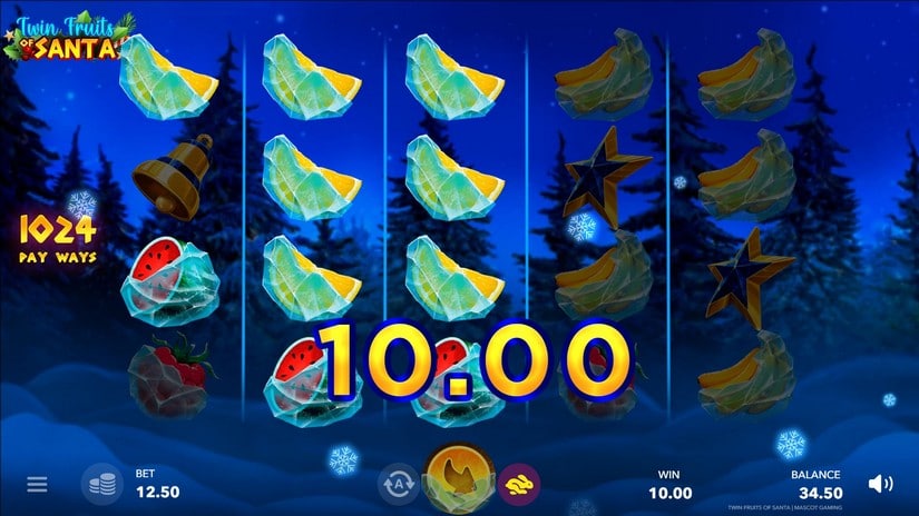 Twin Fruits of Santa slot screen 4