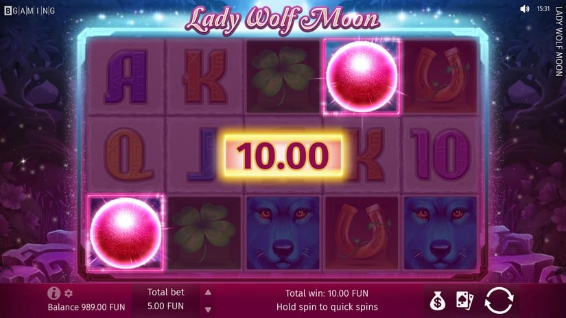 Lady Wolf Moon slot screen 2