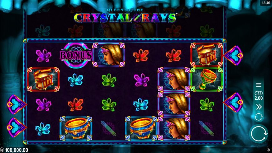 Queen of the Crystal Rays slot screen 1