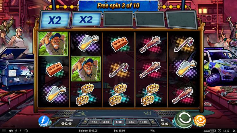Hooligan Hustle slot screen 3