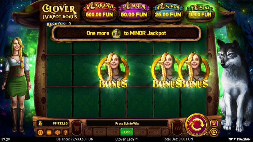 Clover Lady™ slot screen 4