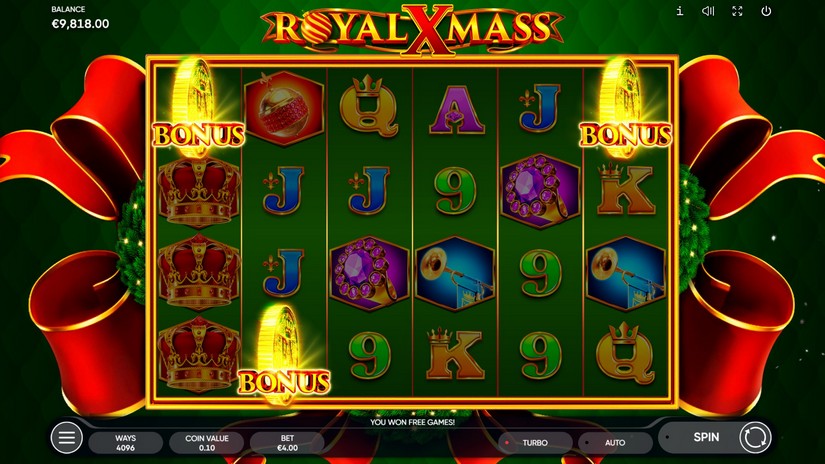 Royal Xmass slot screen 5