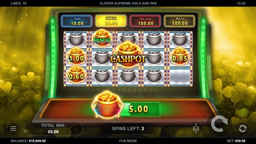 Clover Supreme Hold and Win slot screen 4